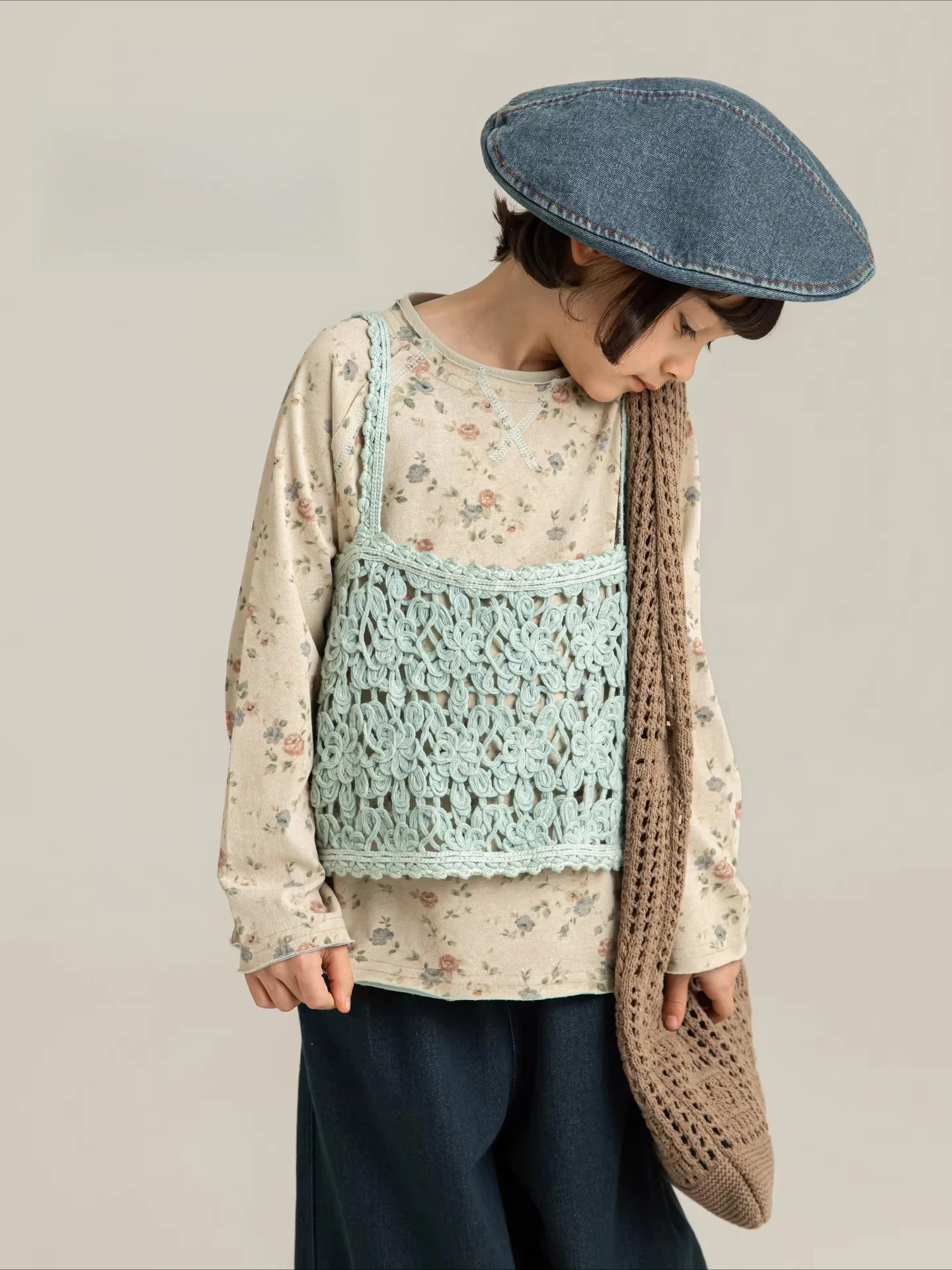 

Girls 2026 Spring Long Sleeve Round Neck Retro Floral Print Tee Minimalist Loose Versatile Kids Top Ages