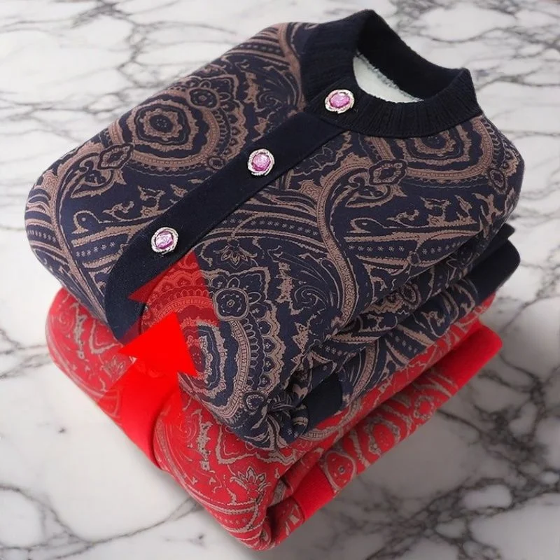 가을 벨벳 가디건 보온 이너탑 엄마복 단추 두꺼운 방한 자켓