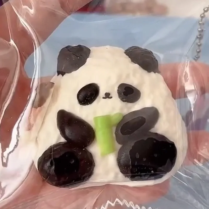 Mochi Taba Squeeze Creatieve Nieuwigheid Cartoon Panda Knuffelen Driehoek Rijst Bamboe Fidget Speelgoed Leuke Rode Panda Kinderen Verjaardagscadeau