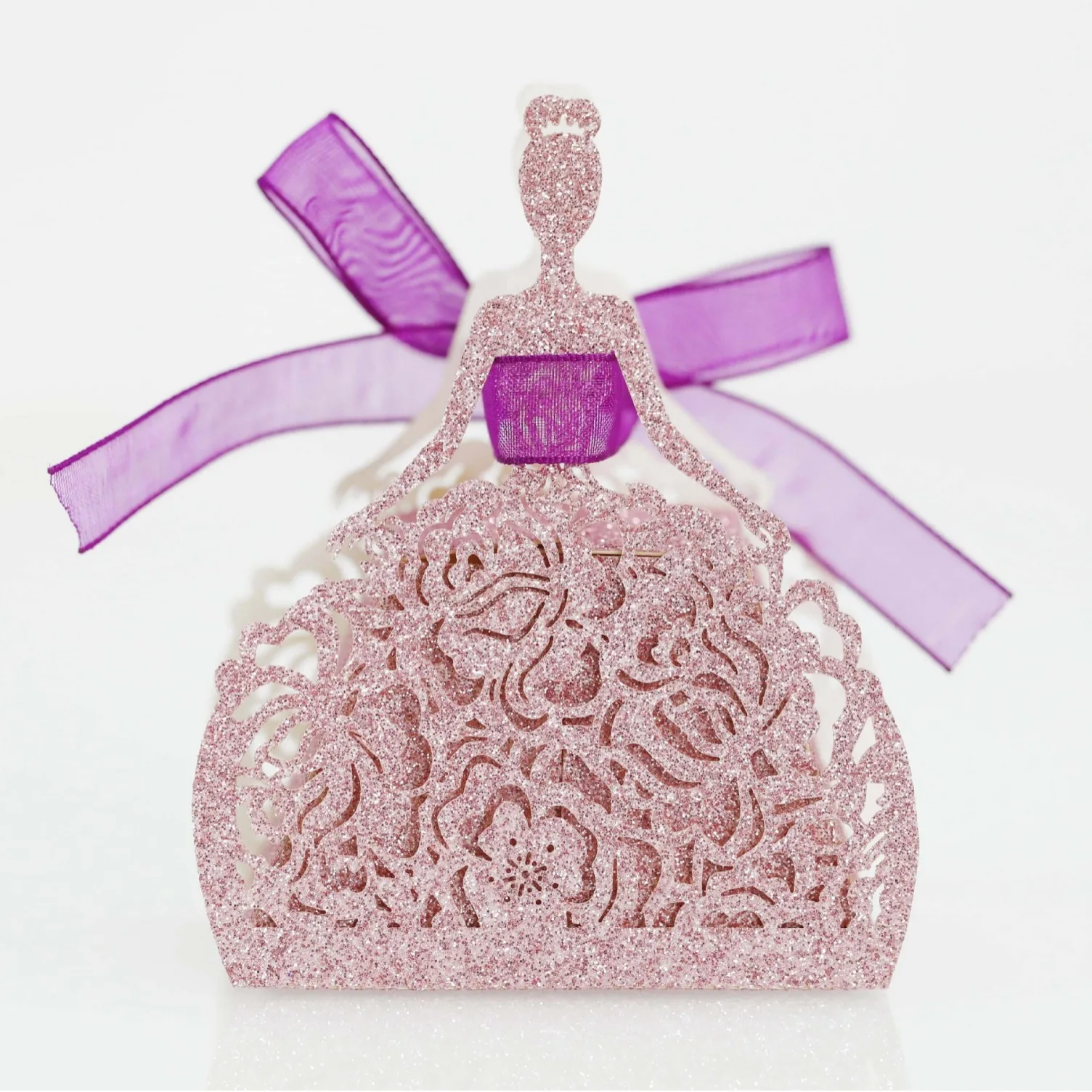 Boîte à bonbons en poudre d'oignon dorée évidée au laser, style européen, belle rose, sac à main pour fille, boîte-cadeau, emballage de boîte-cadeau, 50 pièces