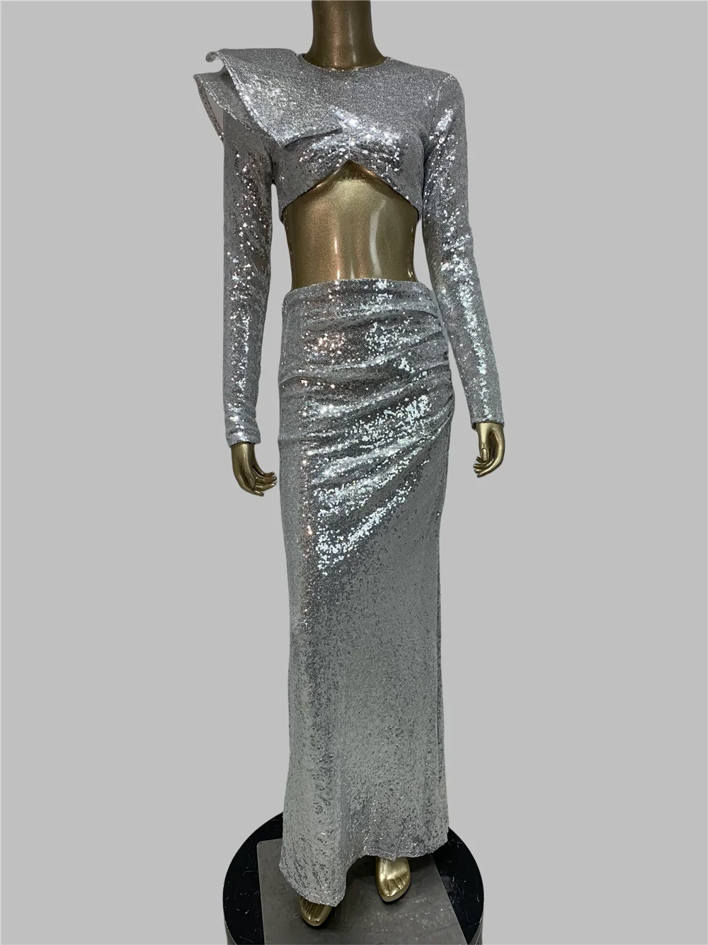 

Real Photo Women Formal Occasion Dress Silver Long Sleeve Crop Tops And Long Skirt Two Piece Sets Runway Celebrity Party Outfits
