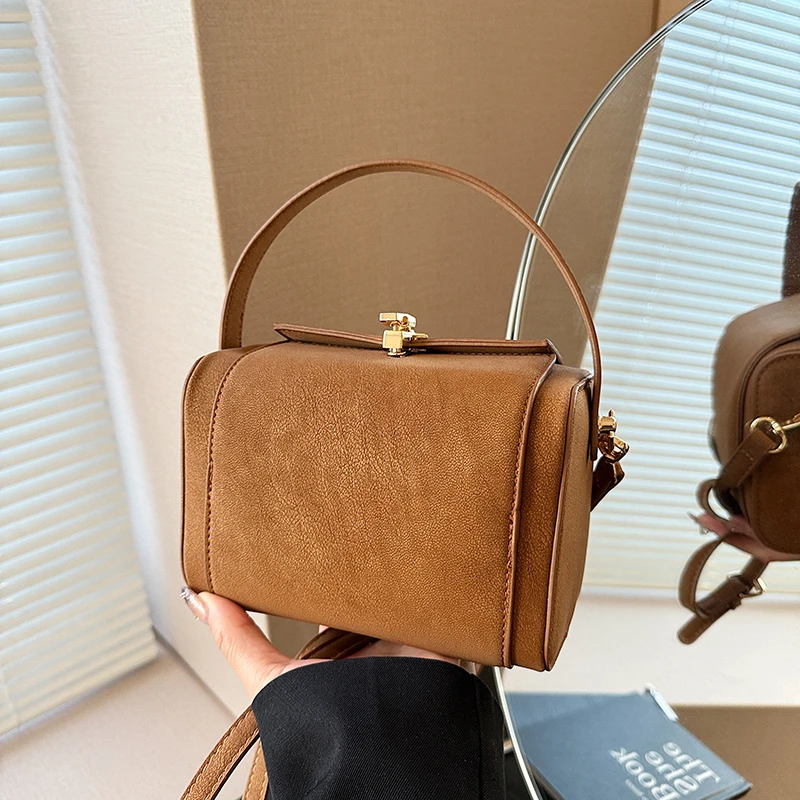 

Fashion Lady's Day Clutch Black Bag Solid Color Pu Leather Handbag Versatile Mini Box Crossbody Phone Bag Small Flap Purse Brand