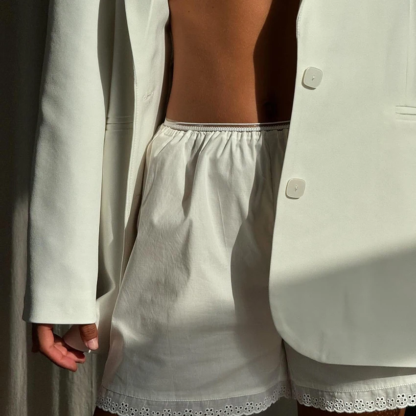 Linad элегантные белые кружевные шорты для женщин, летние модные хлопковые свободные шорты, уличные шикарные мини-брюки с эластичной резинкой на талии, женские 2025