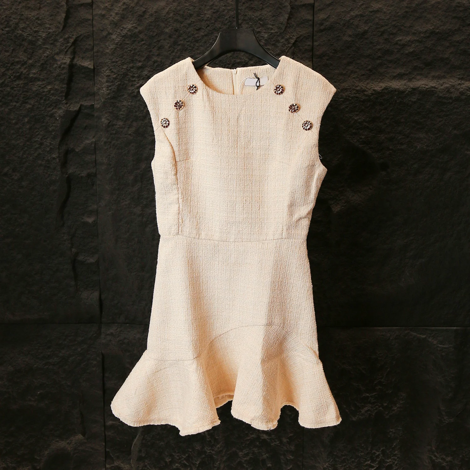 

Утягивающий топ с круглым вырезом и юбка А-силуэта с высокой талией, комплект из двух предметов, весна 2024