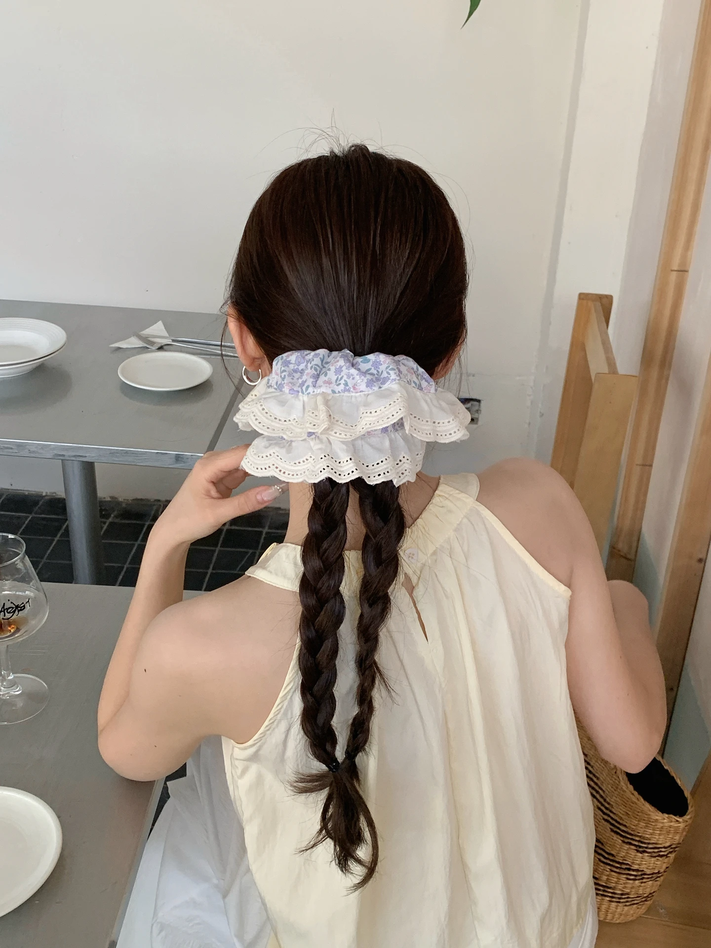 lacos-de-cabelo-florais-delicados-com-laco-grande-estilo-saia-de-jardim-acessorios-para-rabo-de-cavalo-com-toque-de-atmosfer