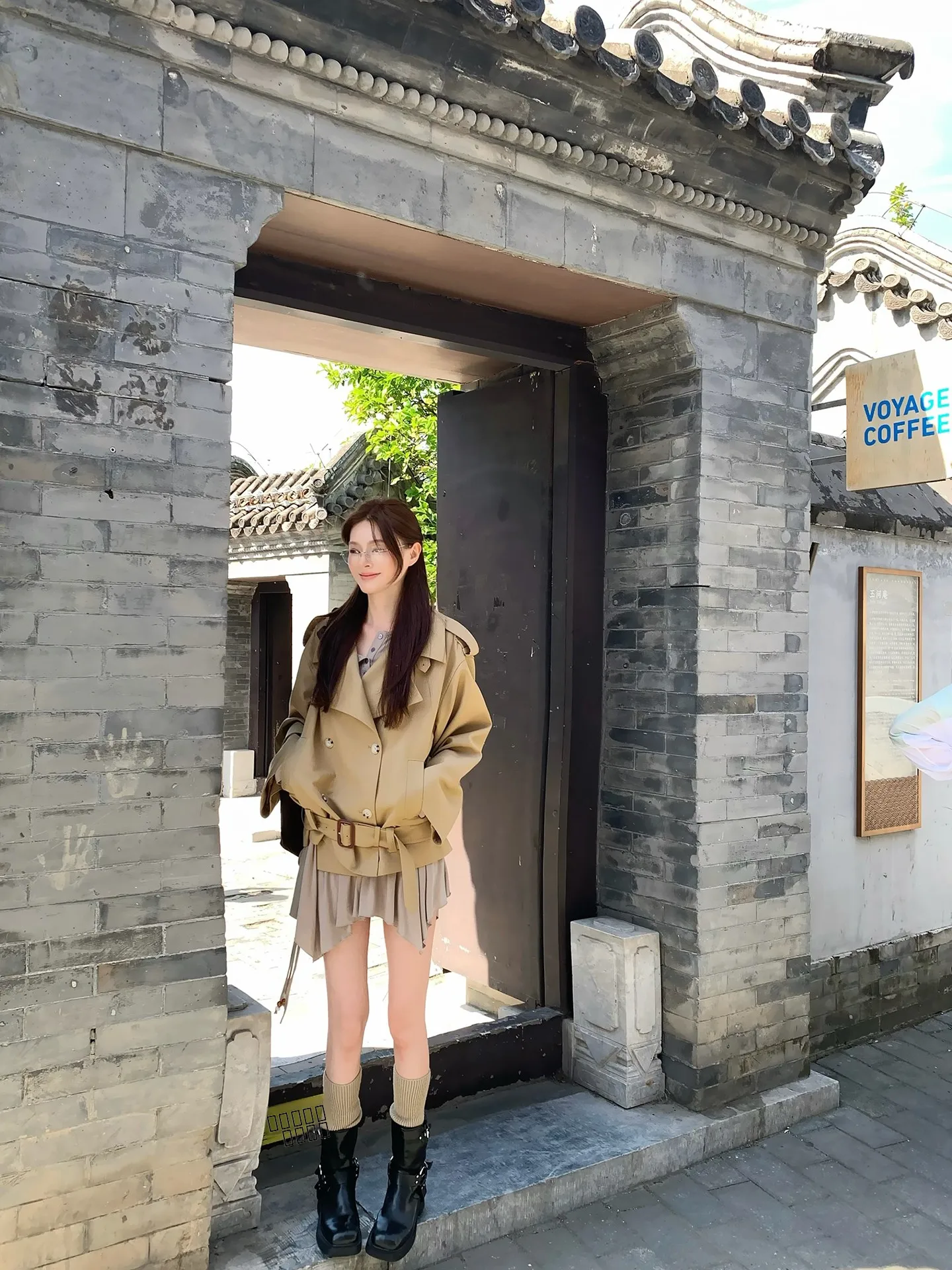 

Lienni2025 Autumn New Sle Women's Loose Fit Commute Windbreaker Coat with Button Proportion Collar ort Length Color