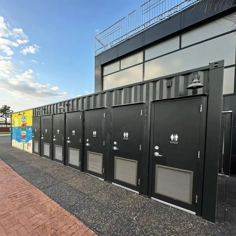 Inodoro móvil portátil de diseño moderno de 40 pies, casa de contenedor de baño prefabricada para uso público para aplicaciones en el baño