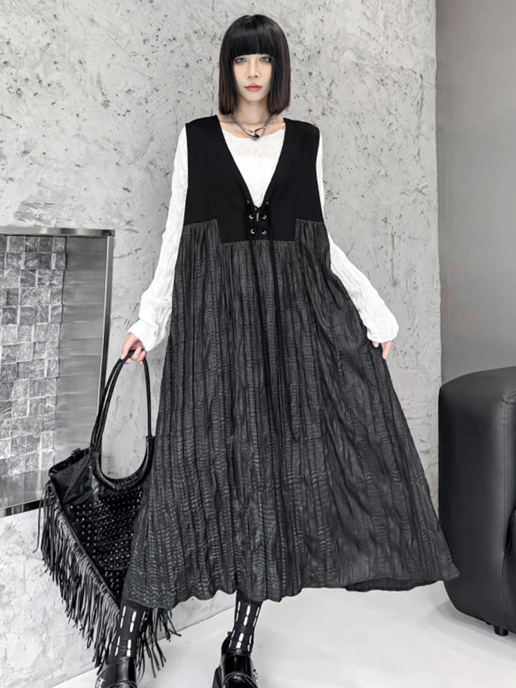 [EAM] Women Black Bandage Pleated Spliced Big Size Midi Dress New V-Neck Sleeveless Fashion Tide Spring Autumn 2024 1DH7452