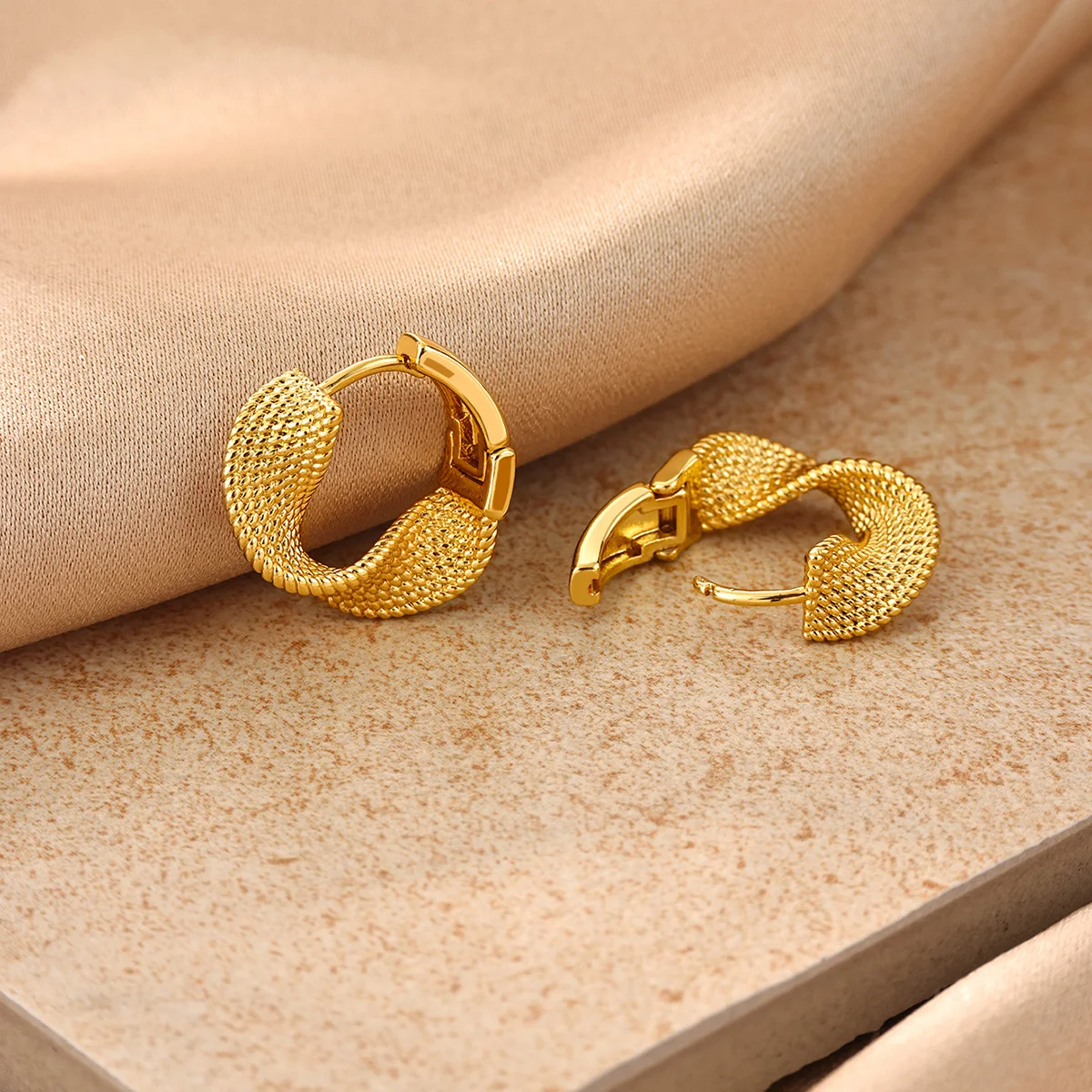 Luxury Textured Mesh Hoop Earrings For Women Gold Color Stainless Steel Holiday Aesthetic Fashion Jewelry Gift