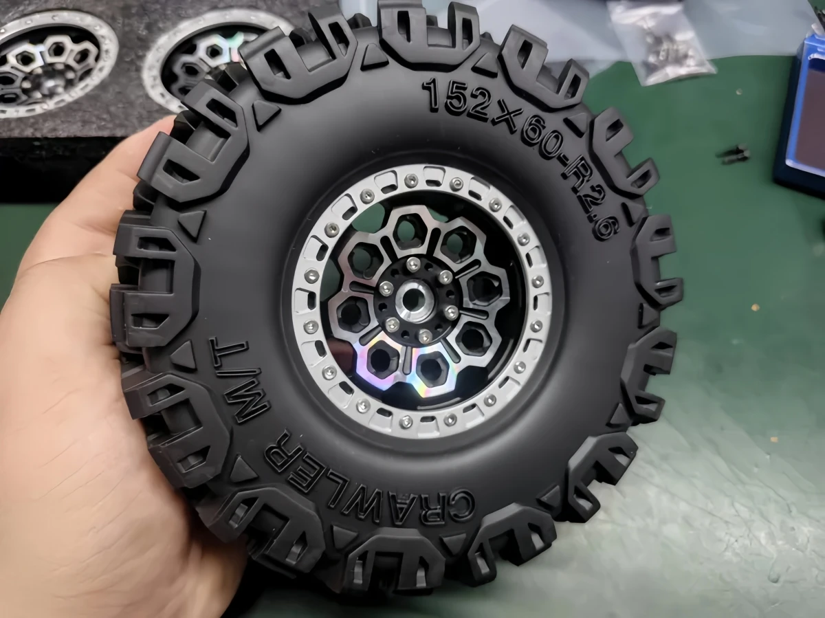 

Metal Wheels + Crawler tires (4pcs) for Chuangke ck5811 1:7 scale Rock Crawler truck RC Car Upgrade parts