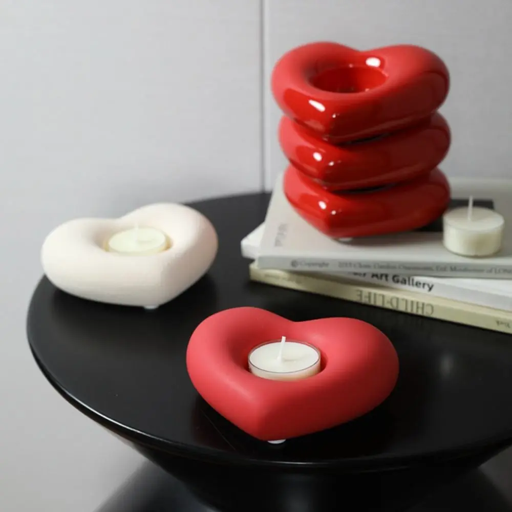 

Ceramic Material Heart Shaped Candle Holders Red/White Color Heart Shape Design Romantic Candle Stand Decorative Smooth Surface