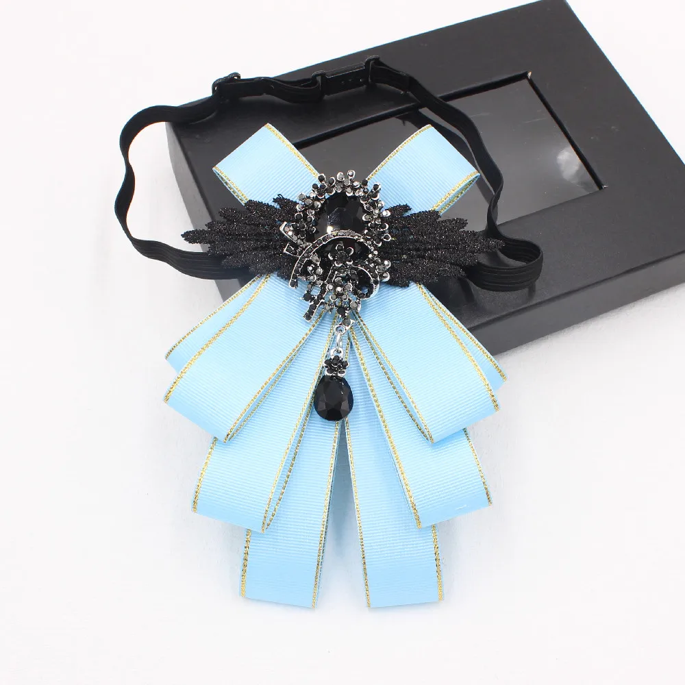 Papillon vintage con nastro verde per donna Spilla con risvolto gotico con pizzo e ciondolo in cristallo Cravatta elegante per abito a camicia TS239