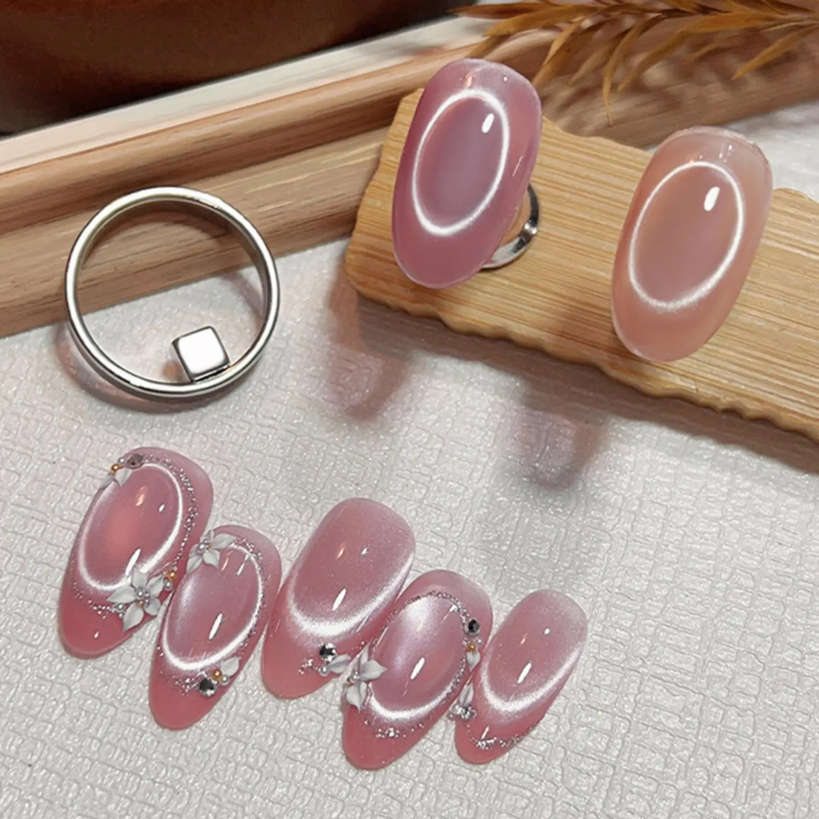 Magnetic Nail Polish Tool Automatic Oval Cat-Eye Polishing tool Portable Strong Magnet Nail Gel Art Tool DIY Nail Art tool