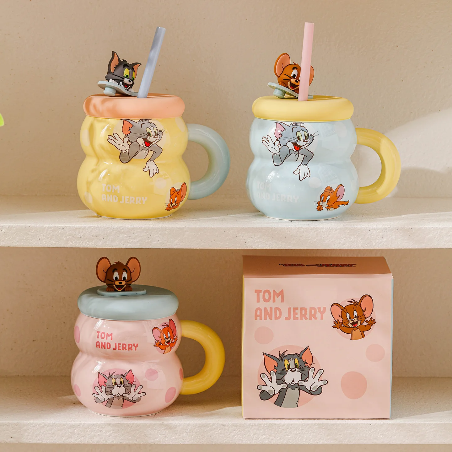 

Cute Tom cat Jerry Mouse Ceramic cup Covered gourd ceramic cup Home personalized milk coffee cup.Girls and children's water cups