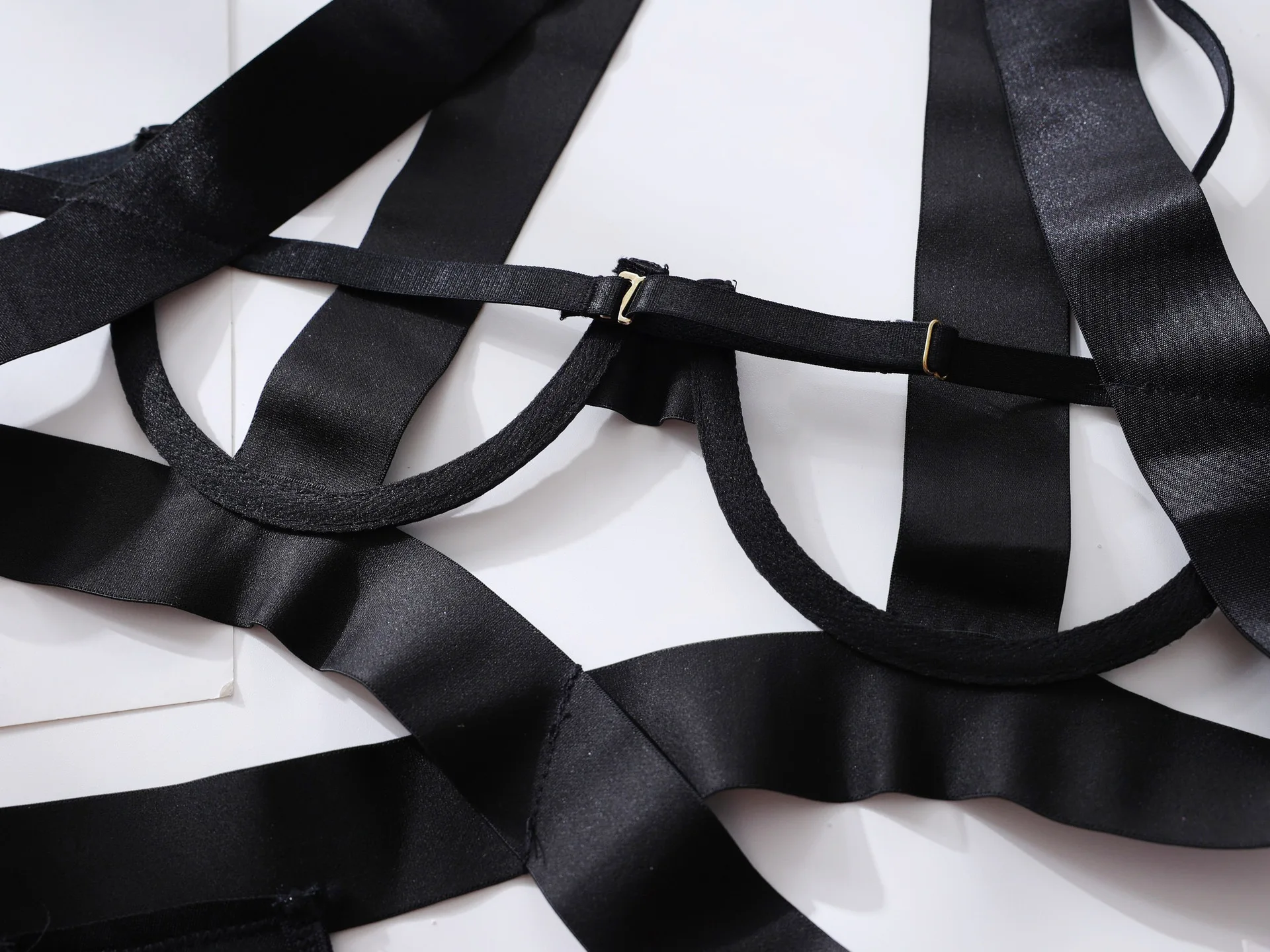 عبودية الدانتيل الصدرية وموجز مع سراويل مجموعة ملابس داخلية مثيرة للنساء الملابس الداخلية الحمالة الساخن المثيرة الملابس الداخلية انظر من خلال الملابس