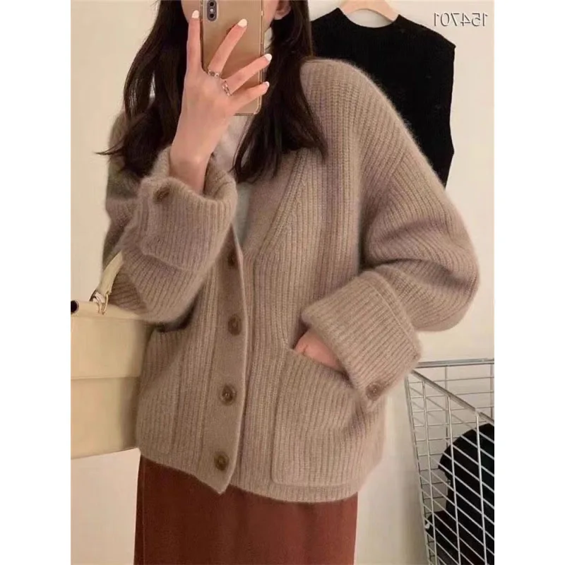 2023 New Autumn/winter Fashion Loose Fitting Casual Cardigan Plush V-neck Button Long Sleeved Solid Color Sweater Women\'s Top