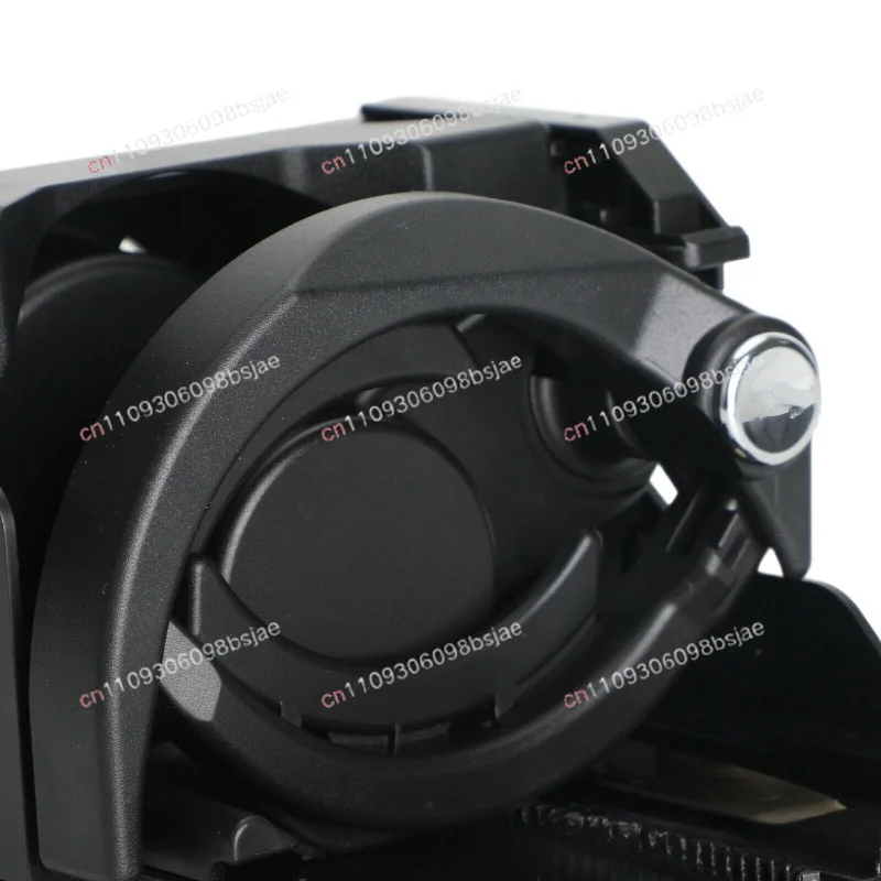 Suitable for Mercedes-Benz 1996-2003 water cup holder