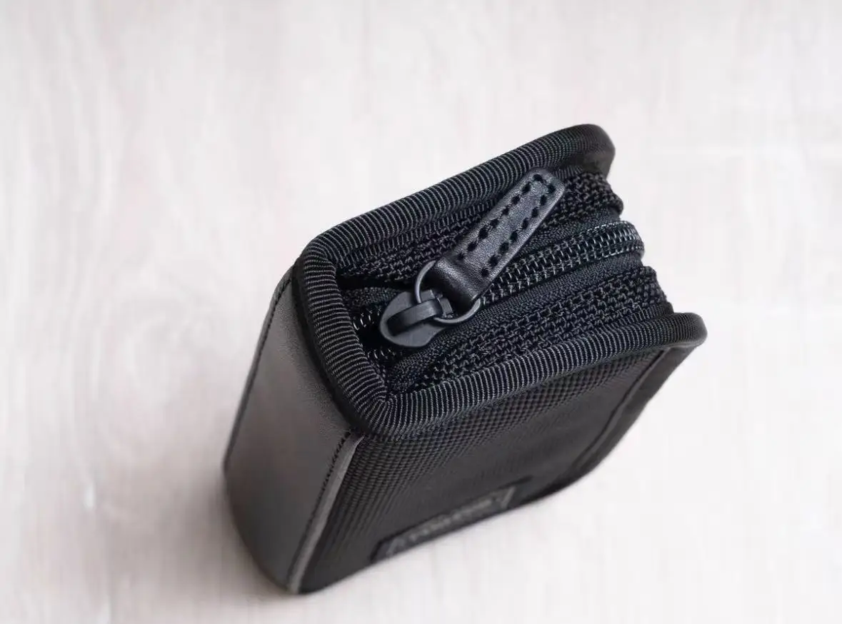 Men's Watch Pouch Large Capacity Key Holder Premium Niche Handcrafted Compact Bag