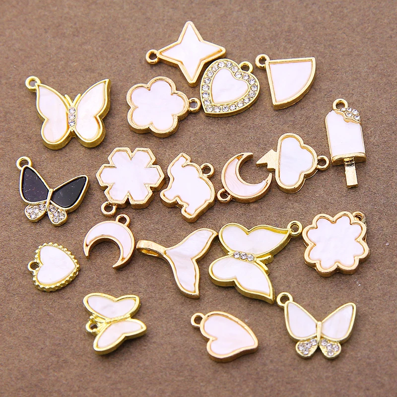 10pcs Acrylic Flower Pendant Butterfly Bear Love Heart-shaped Charm for Women's Necklace Earrings DIY Jewelry Making Accessories