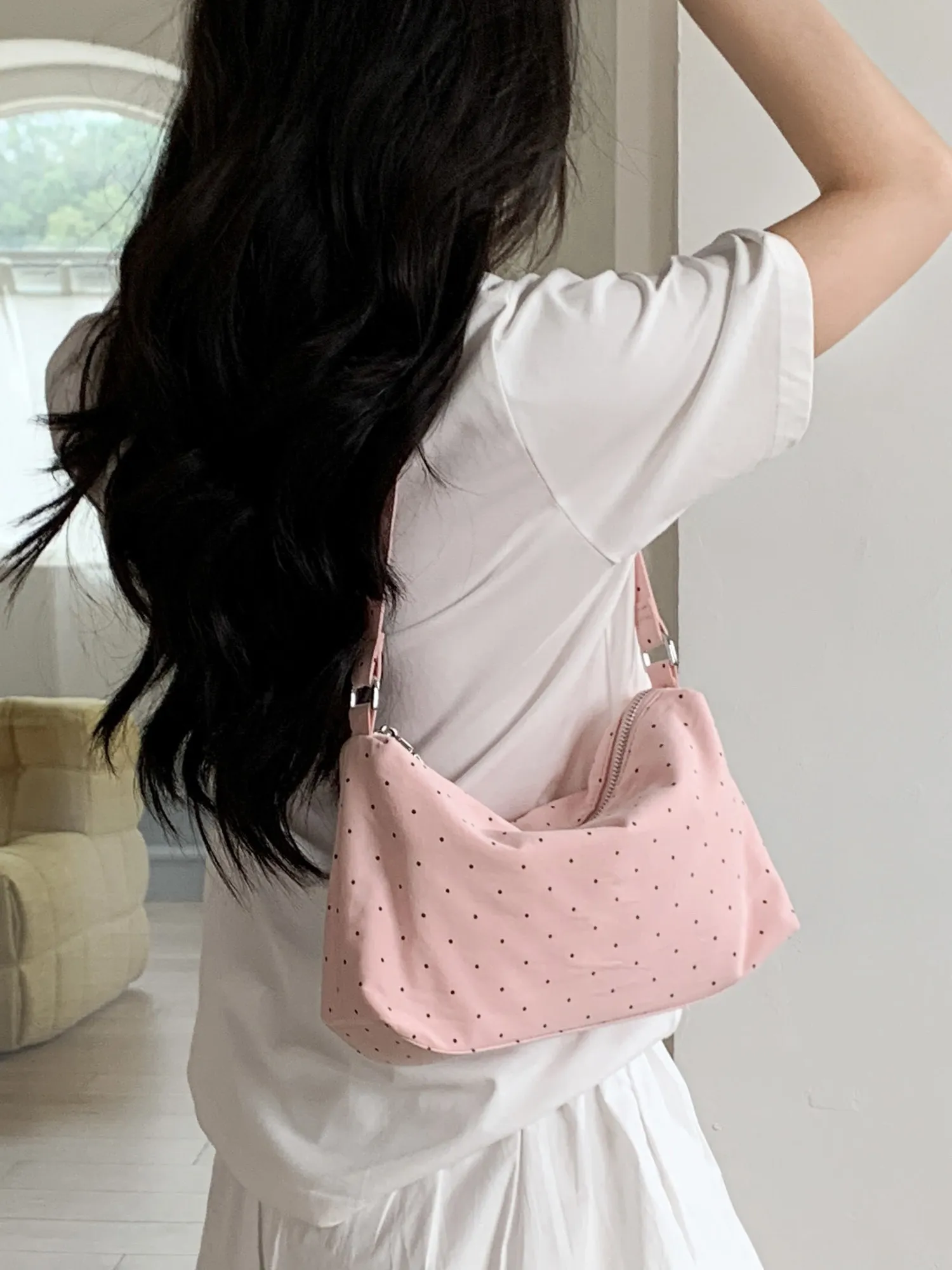Sweet Polka Dot Shoulder Bag for Women New Korean Style Casual Zippers Commuting Handbags 2026 Fashion Portable Underarm Pack