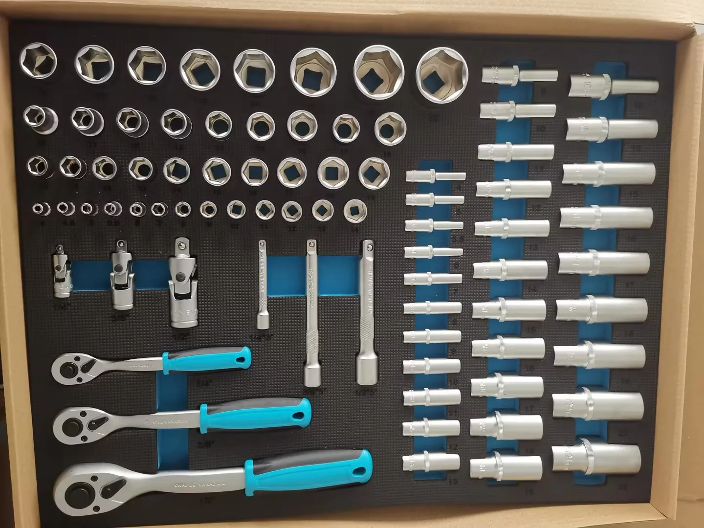 273-Piece CR-V Steel Auto Repair Tool Kit, Pre-Filled in EVA Foam Tray, Professional Hand Tool Set for Garage & Workshop
