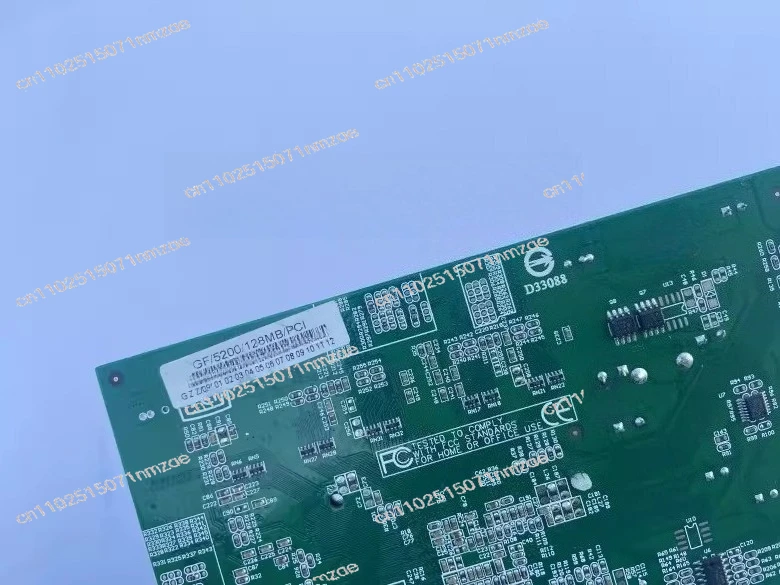 

Стандартная видеокарта PCI GF/5200 128 МБ Независимая видеокарта DVI + порт VGA