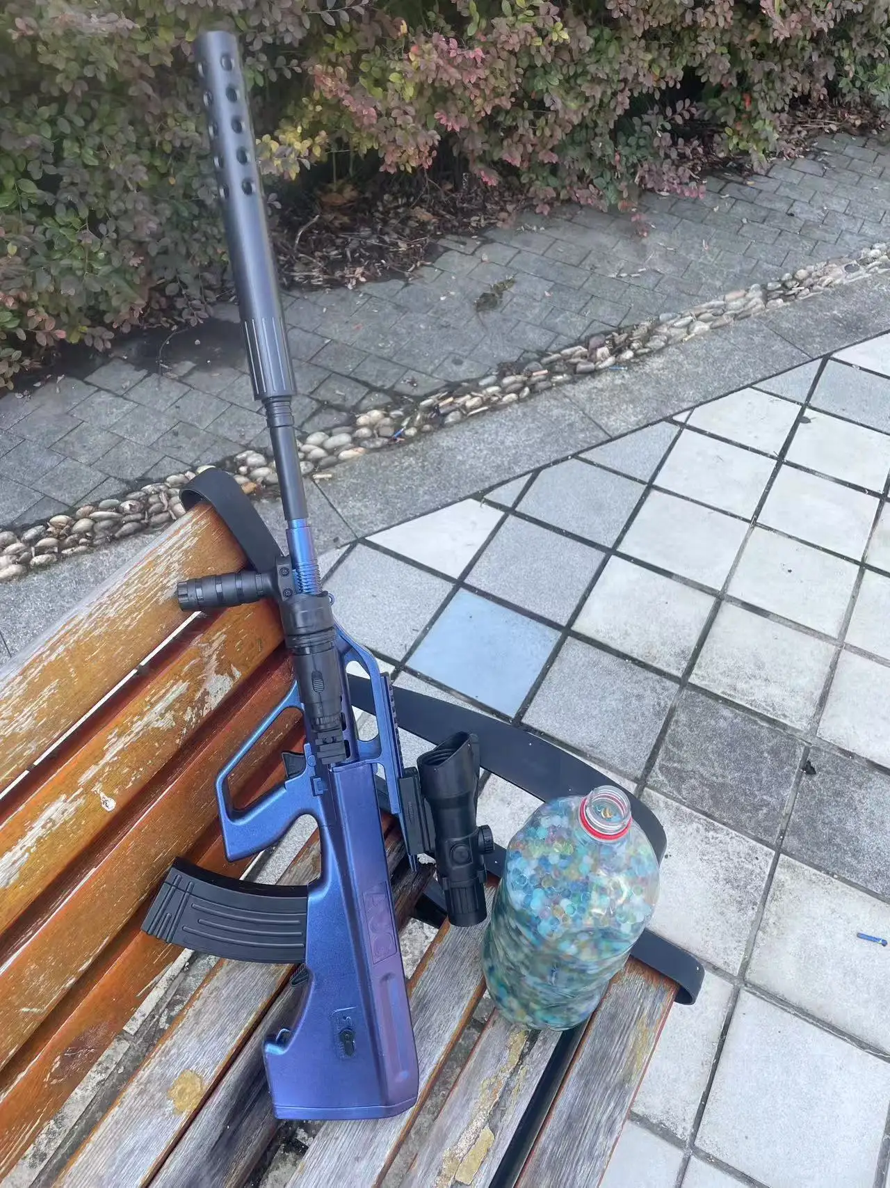 자동 전기 젤 볼 블라스터 건 AUG, 친환경 야외 장난감 성인 및 청소년용, 가족에게 완벽한 선물, 33m 사거리