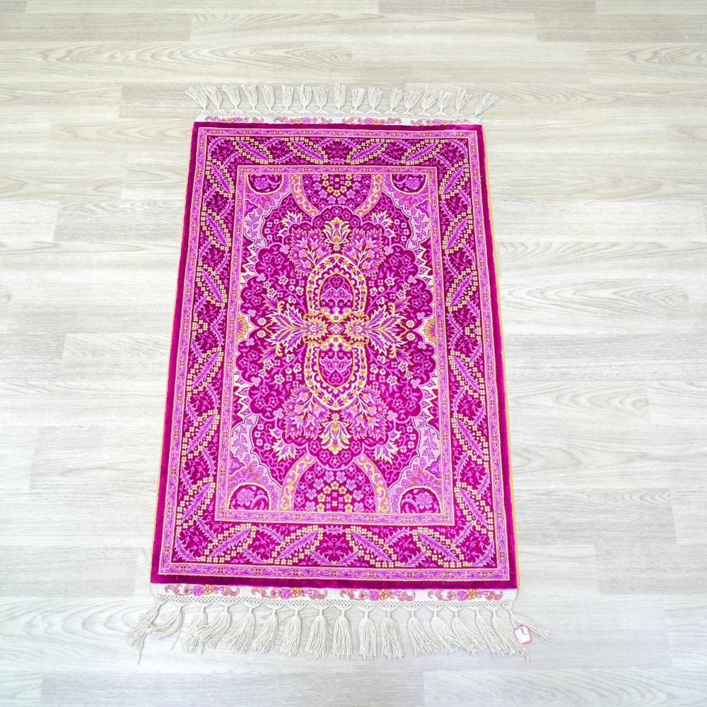 61x91cm Pure Hand Knotted Silk Rug Sample High Density Handwoven Oriental Rug with Fringes Luxury Small Carpet
