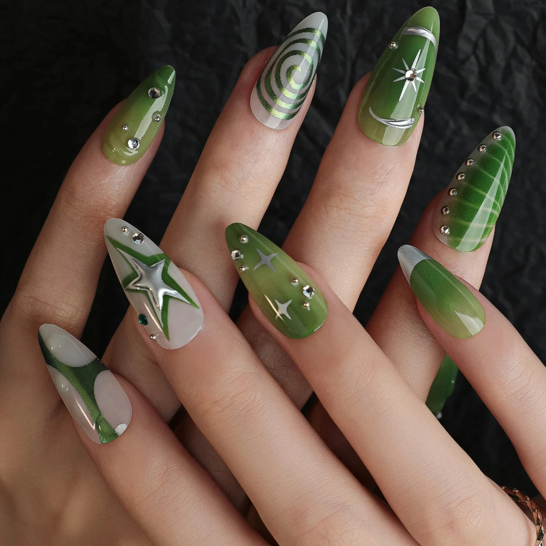

Green Halo Dyeing Star Rhinestone Starburst Pointed Fake Nails Art Glitter Almond False Nails Moon Star Sun Heart Press on Nails