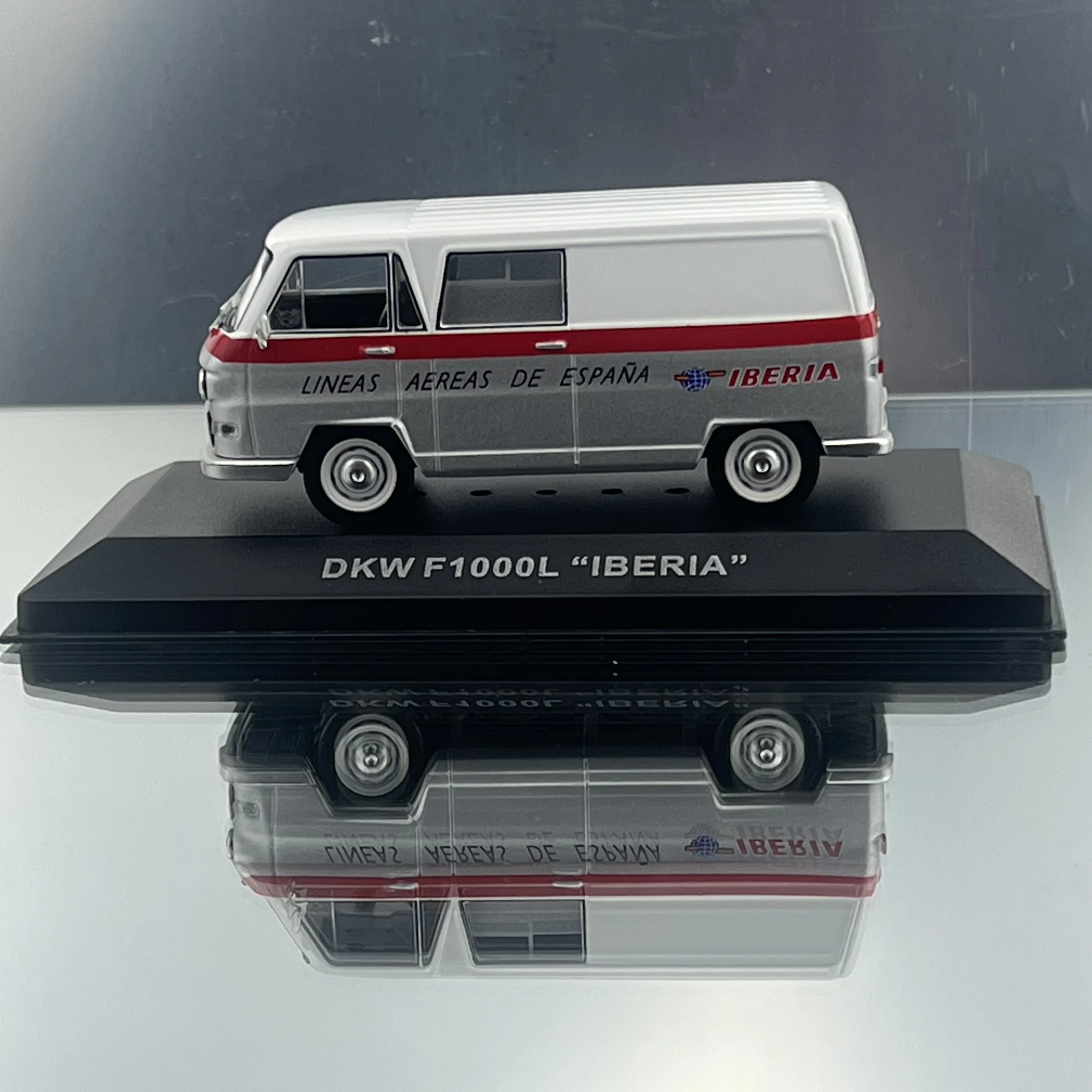 دييكاست 1/43 مقياس DKW F1000L IBERIA سبيكة سيارة نموذج تحصيل لعبة هدية تذكارية عرض حلية