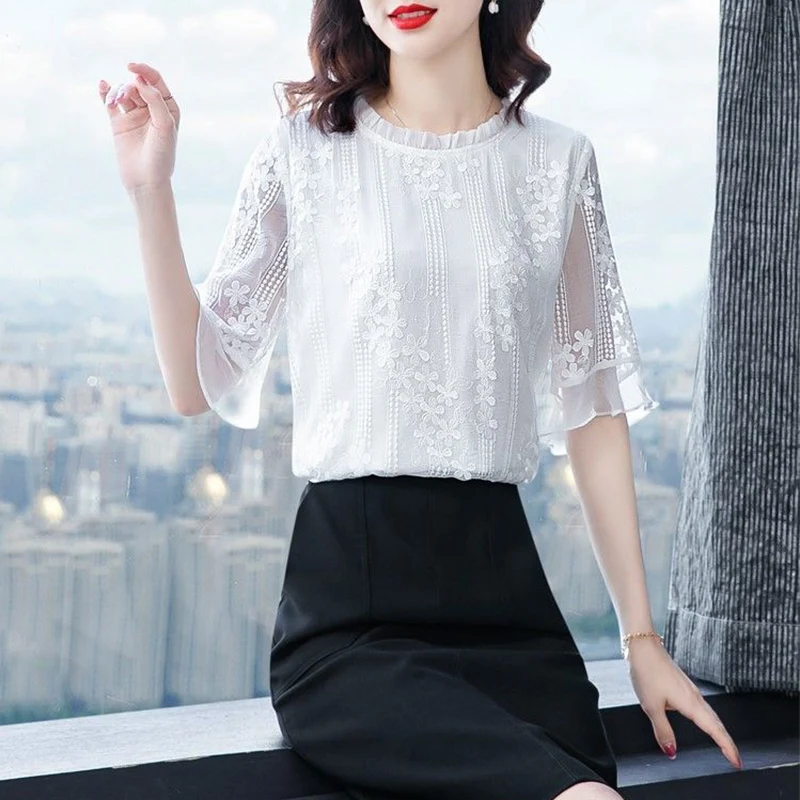 Summer Elegant Fashion Ruffles Round Neck Lace Shirt Female Half Sleeve Loose Casual All-match Hollow Out Top Women White Blouse