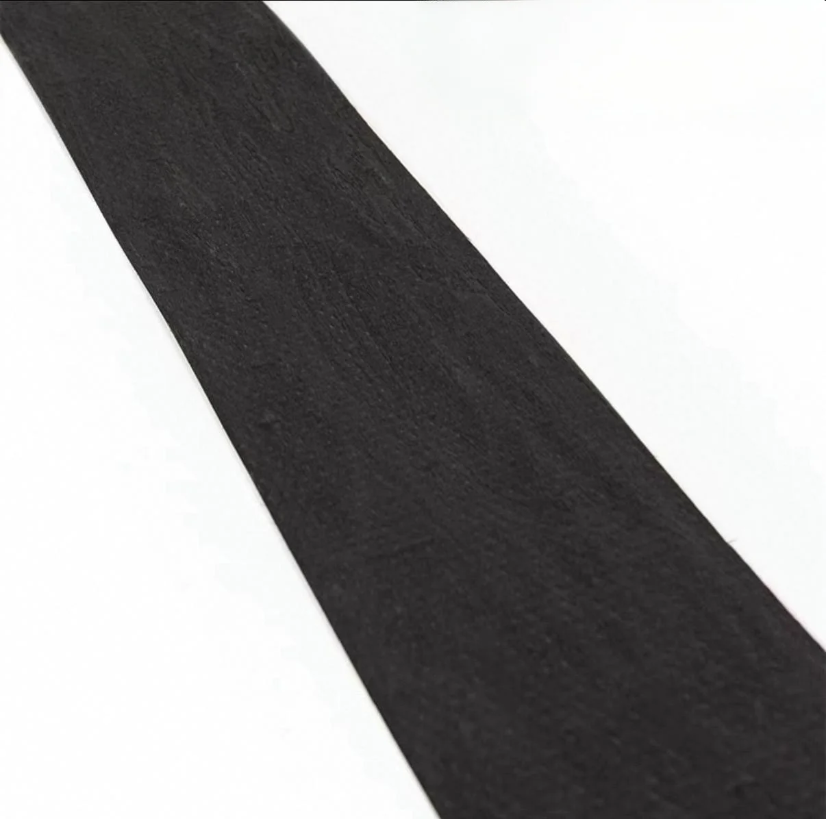

2.5m X 0.2m X 0.5mm Natural Dye Black Maple Wood Veneer Hand-applied Wood Skin for DIY Crafts And Woodworking