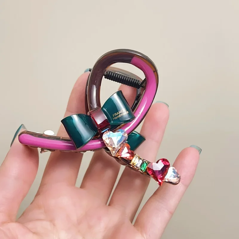 2025 Klip Ambil Merah Muda Barbie Tetes Kualitas Tinggi Bergaya Baru Klip Ambil Kristal Angin Kecil Klip Hiu Busur Asetat