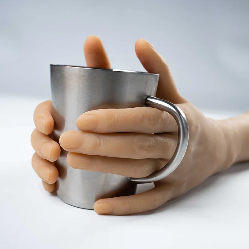 Silicone model of a male hand, teaching tools for medical illustrations, props for filming, and props for movies and TV shows