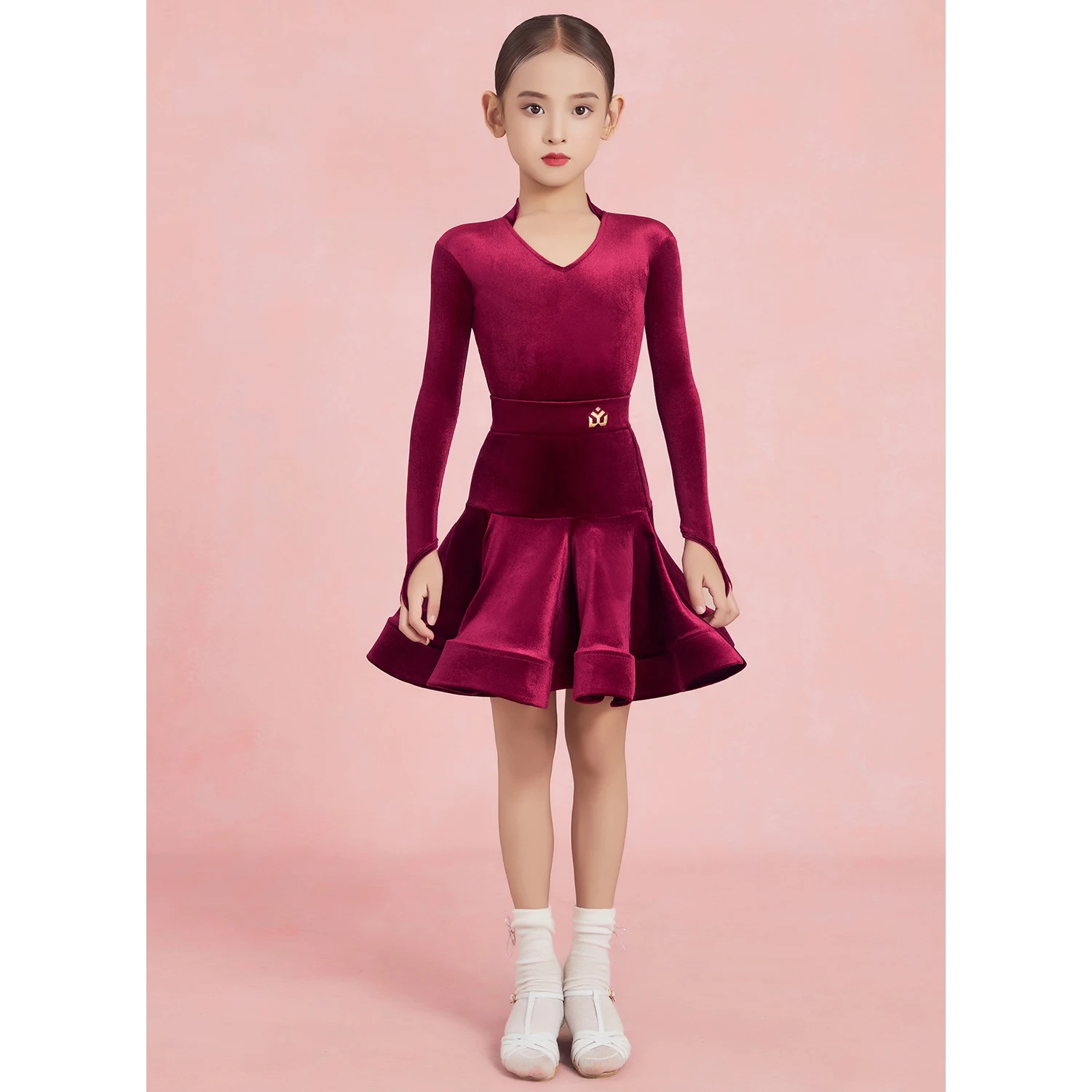 2026 Girls Latin Dance Competition Clothing V Neck Velvet Long Sleeves Dress Fishbone Skirt Cha Cha Dance Practice Wear DNV25873
