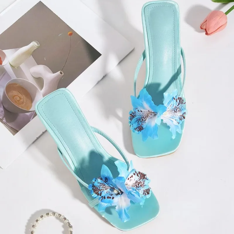 

Fashion Design Flowers Flip Flops Women Slippers Narrow Band Square Toe Thin High Heels Sandals Outdoors Party Shoes Large Size