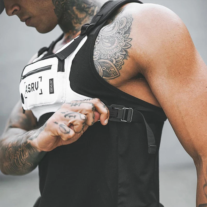 

2026 New Men's Training Tactical Vest Outdoor Sports Night Running Muscle Fitn Running Chest Bag Faion Urban Sle