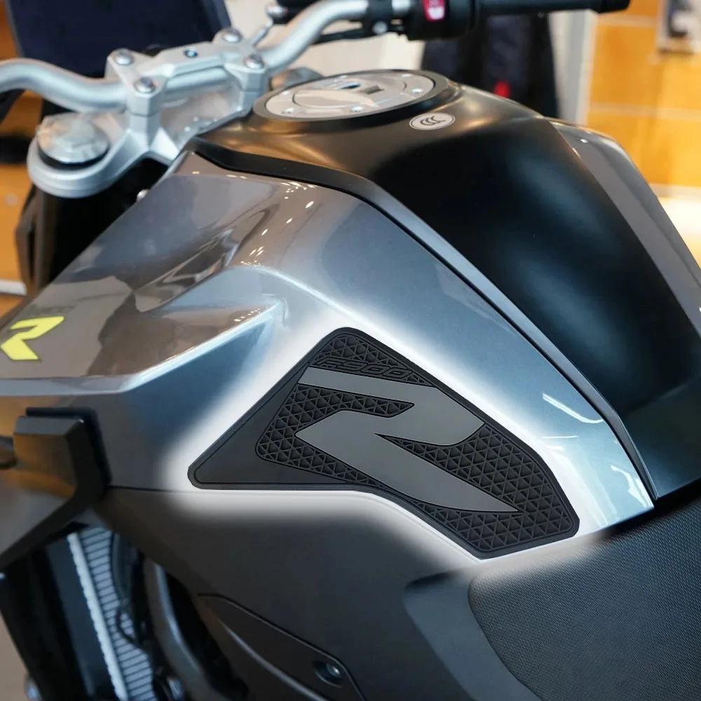 

Motorcycle Gas Knee Grip Traction Side Decorative Protector Anti Slip Tank Pad Sticker For BMW F900R 2020-2025