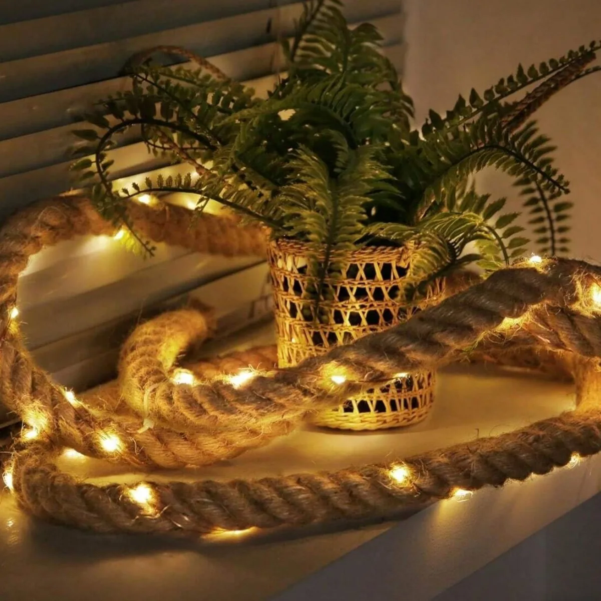 1pc 50/100LED Outdoor Solar Hemp Rope Light Indoor Novelty Rope Light Suitable For Yard Lawn Garden Porch Walkway Decoration