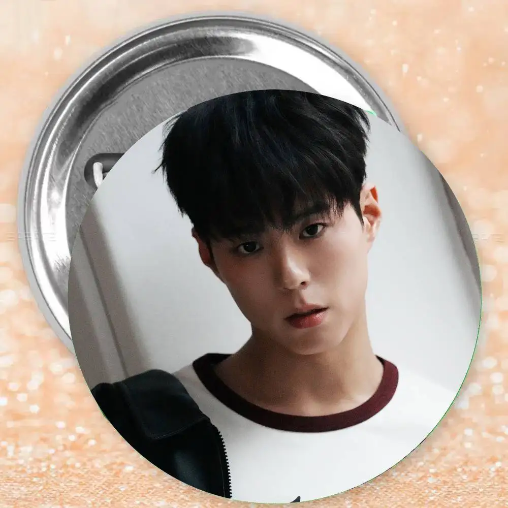 الممثل الكوري الجنوبي بارك بو اللثة شارات أنيمي شارة ليزر مستديرة الكرتون بروش الملابس على ظهره اكسسوارات التلبيب #5