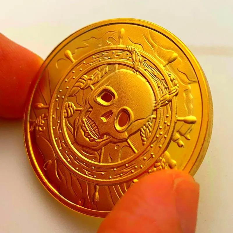 Anime giapponese One Piece Monkey D Luffy Bellissime monete d'oro commemorative Piccolo regalo