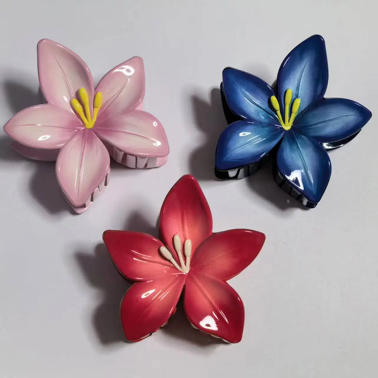 Spirng Beach Flower Haarklammer für Damen, 8 cm, Blumen, niedliche hawaiianische Blumen, Kunststoff, Preppy-Stil, Strand-Haarschmuck für Damen – Detail 2