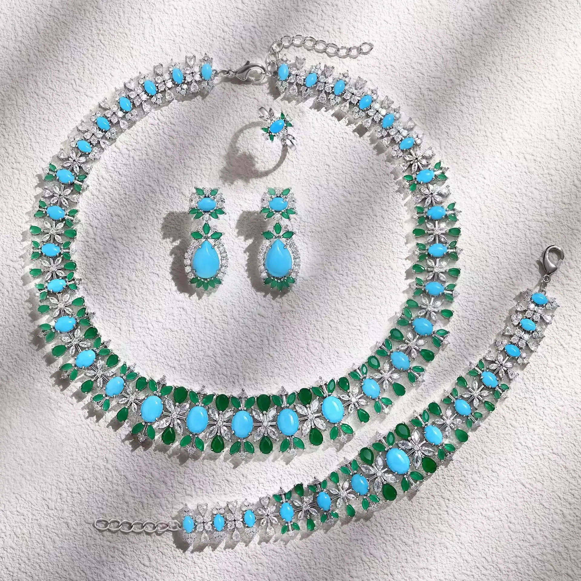 New Luxury Necklace Bangle Earrings Ring 4PCS Sets for Noble Women Saudi Arabia Dubai Bridal Jewelry Sets Wedding Party Set