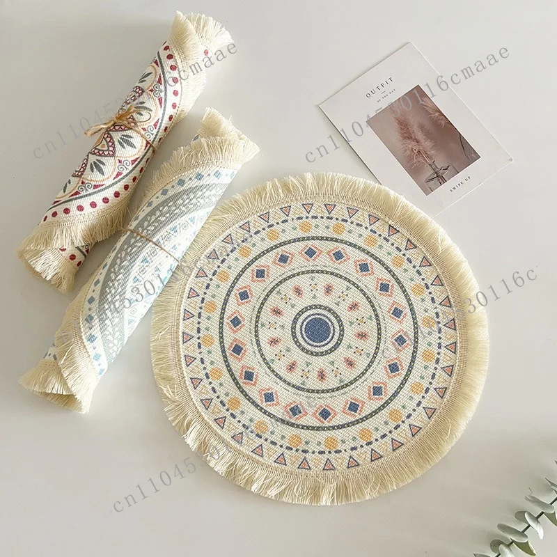 Cotton thread placemat, Nordic fabric woven round mat, home kitchen thermal insulation anti-scalding mat, fringed table coaster