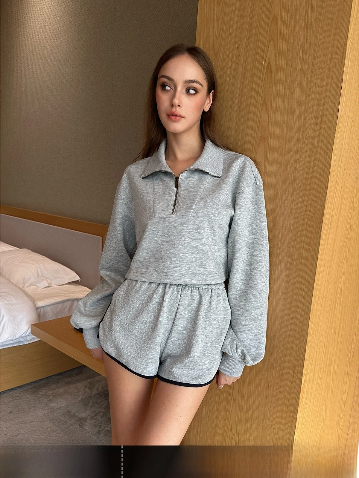 American Style Loose Fit Long Sleeve Hoodie Women's Grey Stand Collar Casual Short Jacket Autumn 2026 GO GO BURN T-Shirt