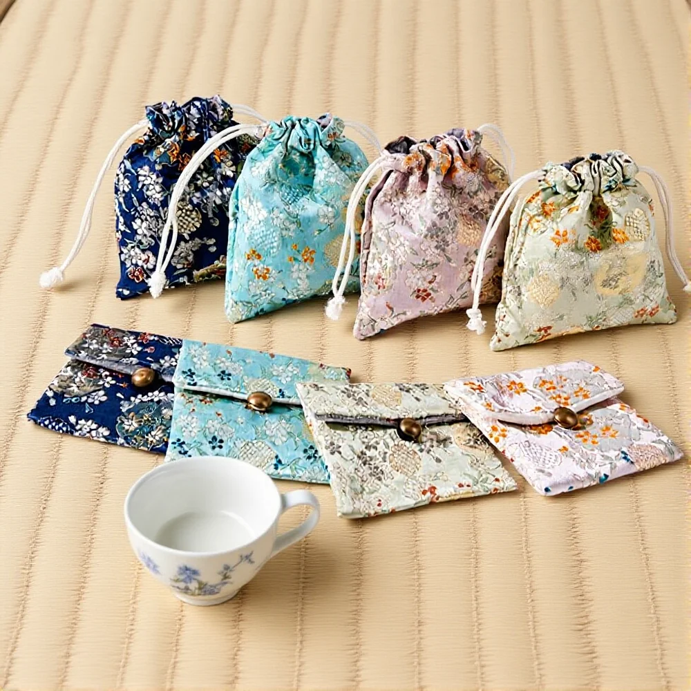 Luxury Pomegranate Jacquard Fabric Jewelry rosary Storage Pouch Soft Lined Jewelry Packaging Bag for Rings Bracelet Necklaces