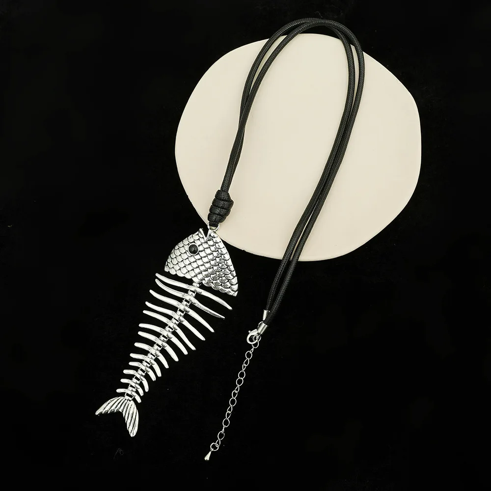 New in Gothic Necklace with Silver Color Fish Bone Suspension Pendant Vinatge Valentines Day Jewelry for Women Accessories 2023