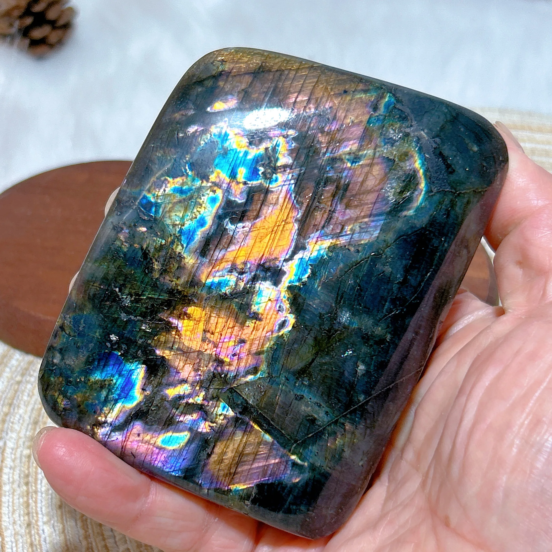High Quality Natural Crystal Blue Purple Labradorite Free Form polished Flashy Healing Home Decorations Mineral Energy Gift