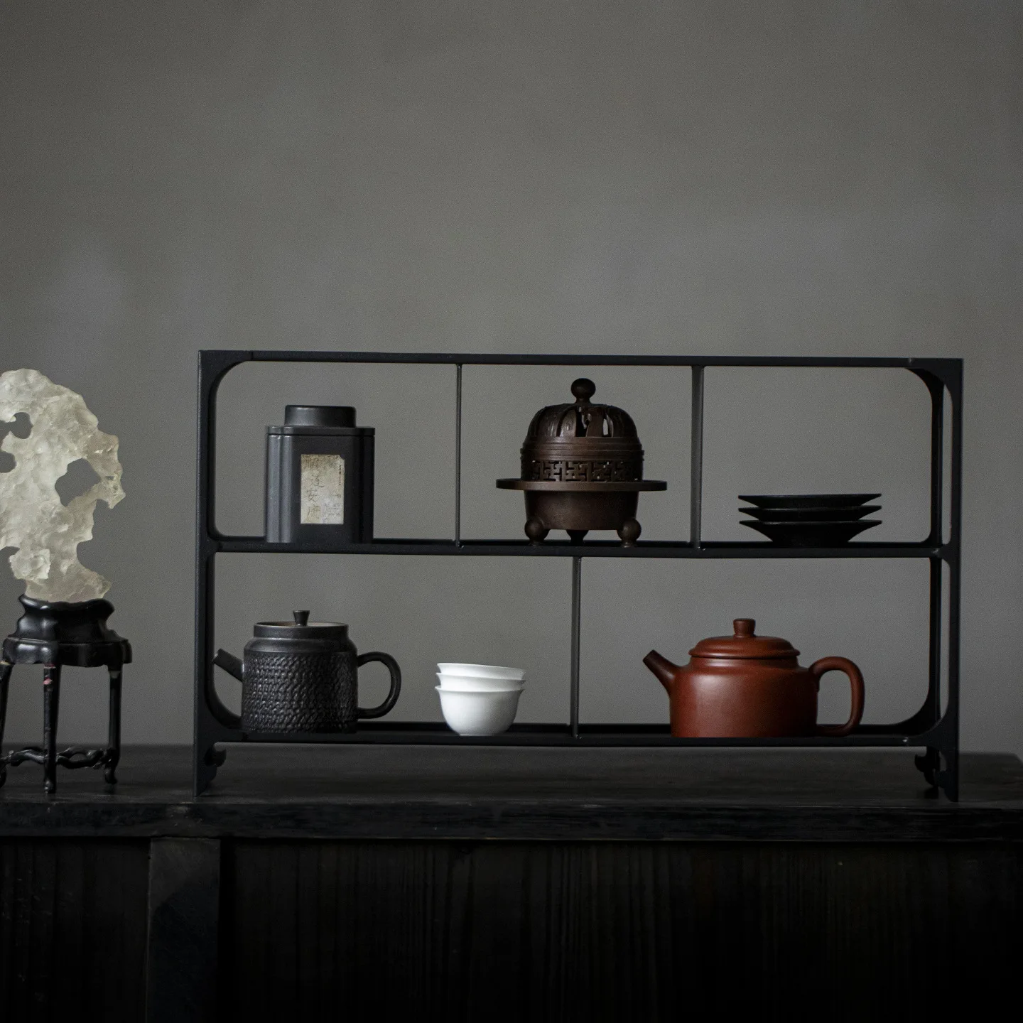 Wrought iron tea shelf, tea cup , shelf, desktop storage rack, display , simple Bogu , Duobao Pavilion