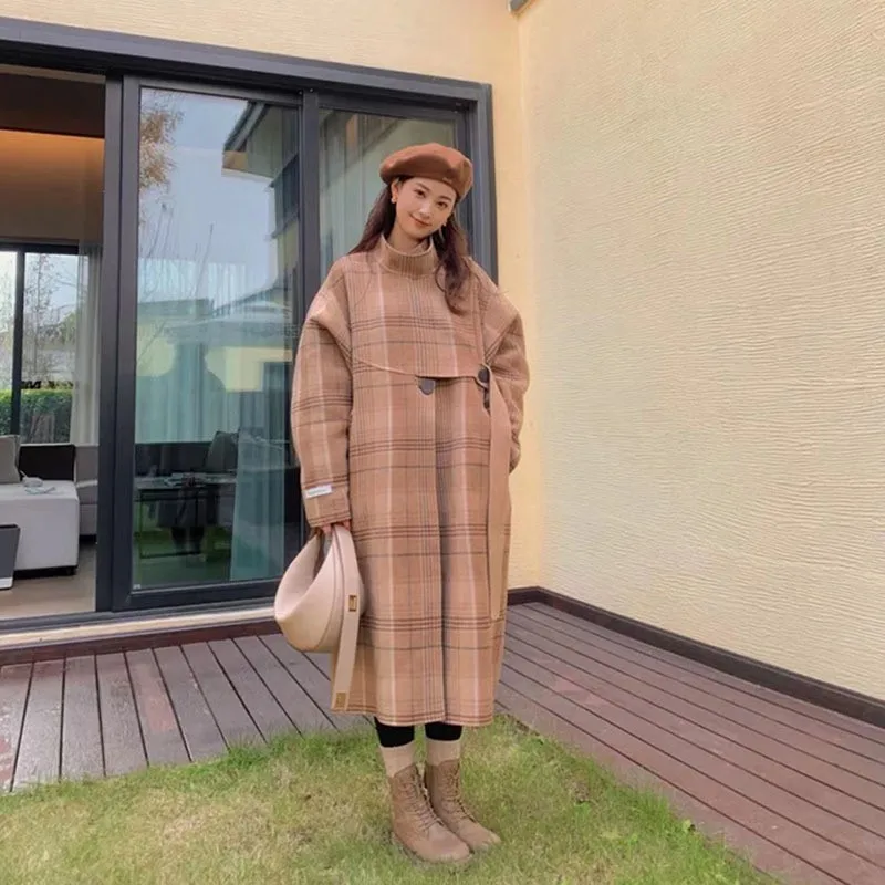 The tweed beret for women in hats is versatile and can show off one's face small octagonal painter hat trend